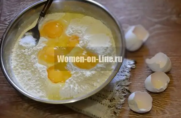 Домашняя яичная лапша – прекрасный гарнир для любого блюда